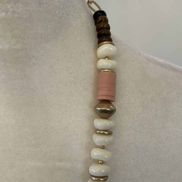 Banana Republic gold, cream brown and tan beaded necklace New - Picture 4 of 7